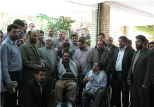 مداحان و ذاکران اهل بیت (ع) در دیدار با جانبازان